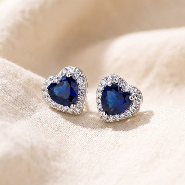 Boucles d'oreilles en forme de cœur en saphir
