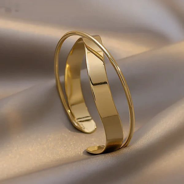 Bracelet ouvert en or classique