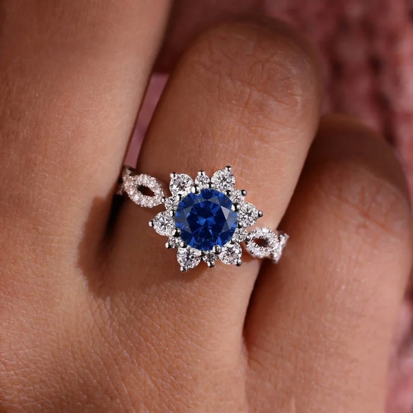 Bague fleur en cristal saphir | or blanc