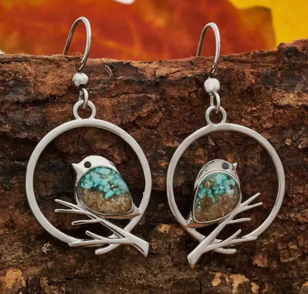 Boucles d'oreilles vintage oiseau sur une branche – symbole de liberté et de paix