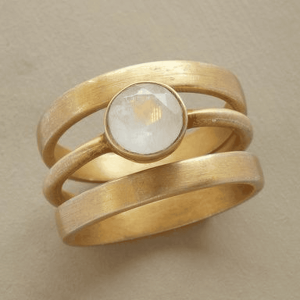 Bague Vintage en Or & Pierre de Lune Encastrée