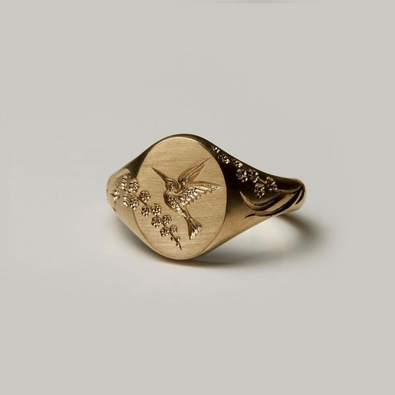 Bague en forme de colibri vintage en or