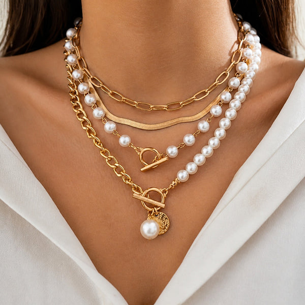 Collier vintage Helmi & Käärme en chaîne