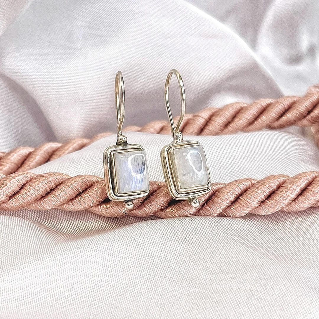 Boucles d'oreilles en pierre de lune Neliö