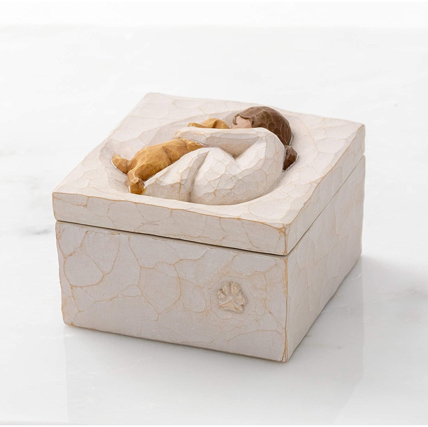 Bijou fait main et boîte à souvenirs pour un rangement chaleureux des souvenirs