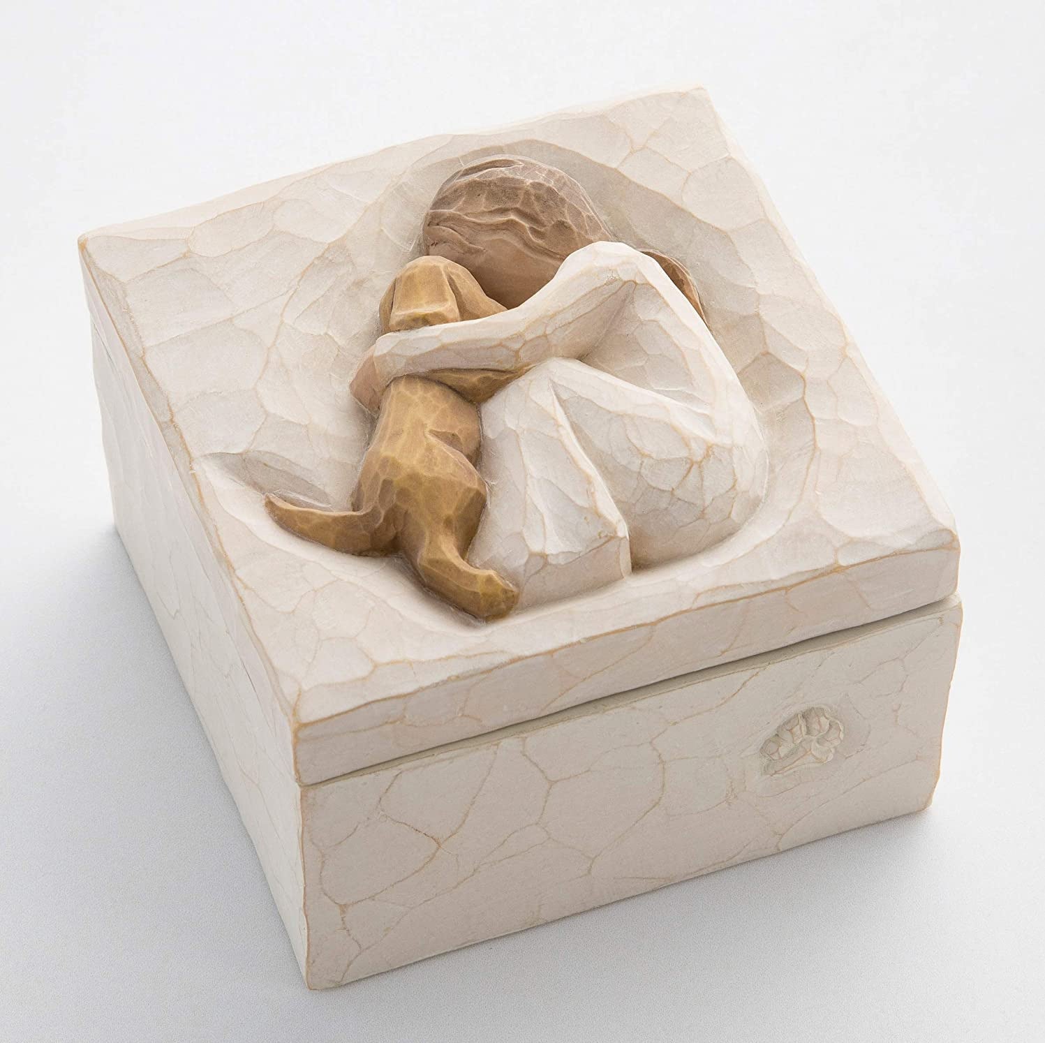 Bijou fait main et boîte à souvenirs pour un rangement chaleureux des souvenirs