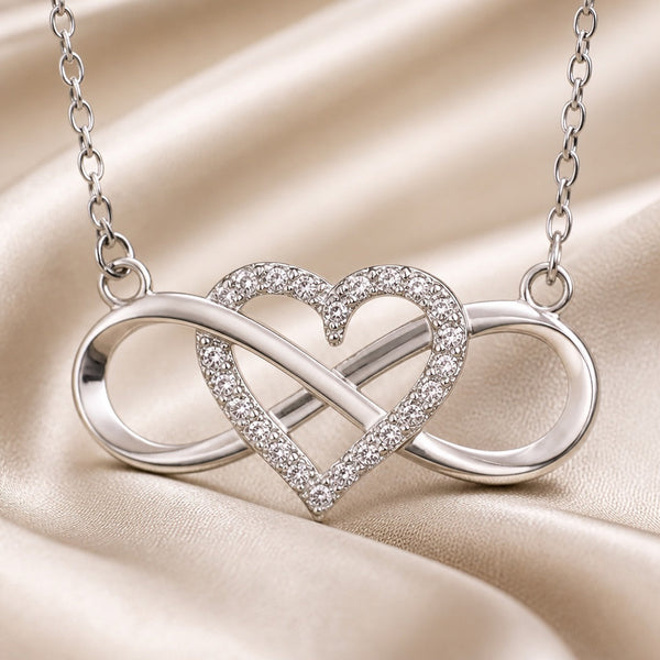 Collier Pendentif Cœur Éternel en Or Blanc