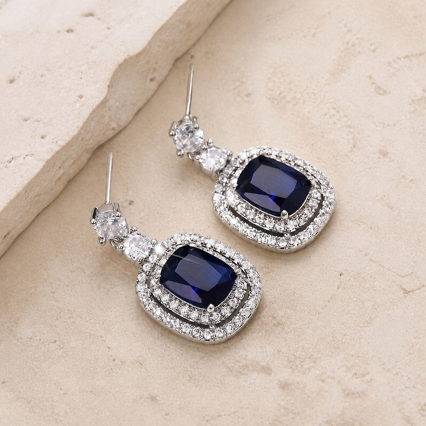 Boucles d'oreilles en zirconium pavé Safiiri ovale