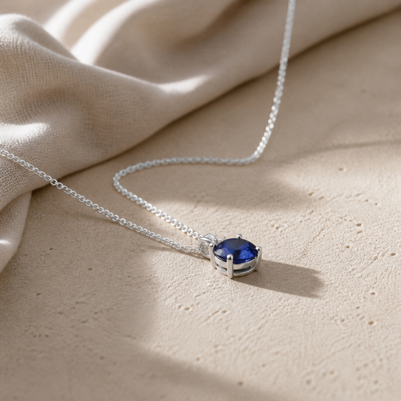 Collier en saphir à taille ronde
