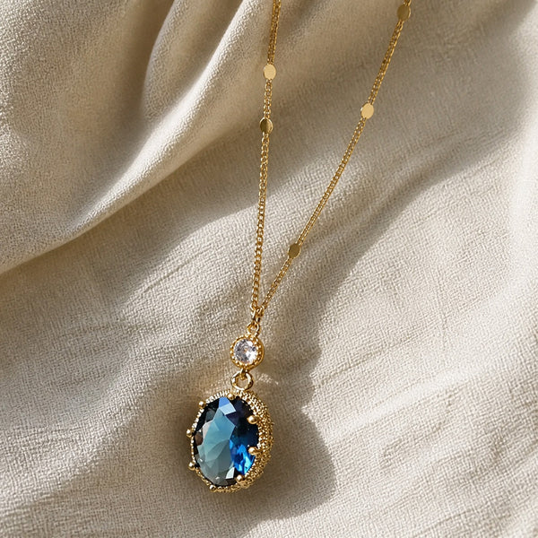 Collier Thessia Lunebray
