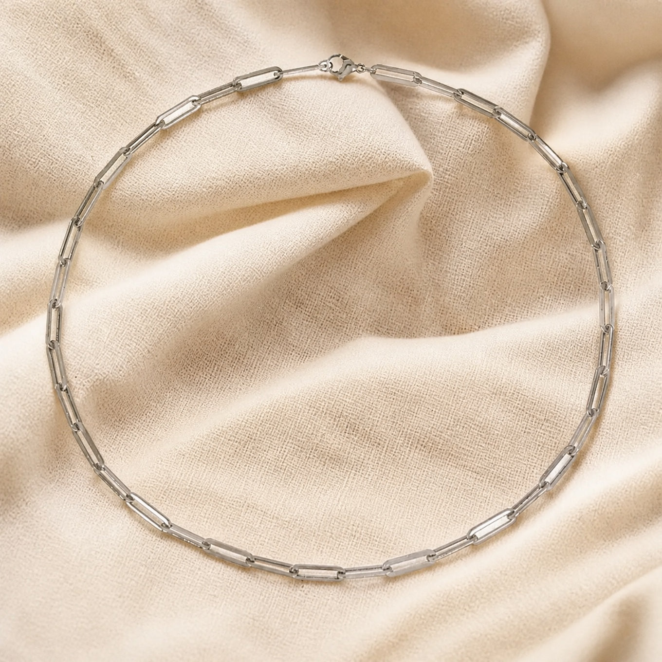 Collier en chaîne délicat