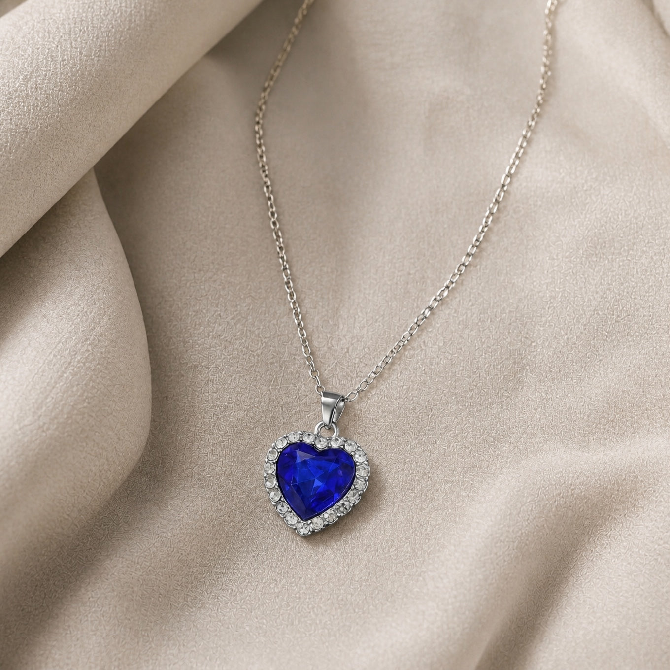 Collier pendentif Cœur Saphir