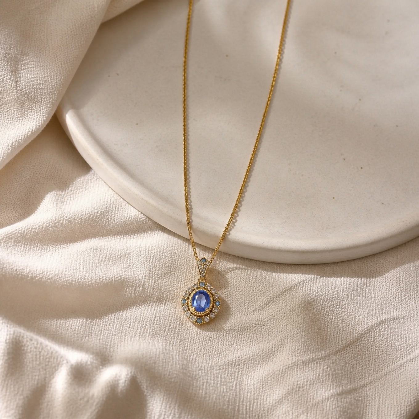 Collier Jesmira Duskraine