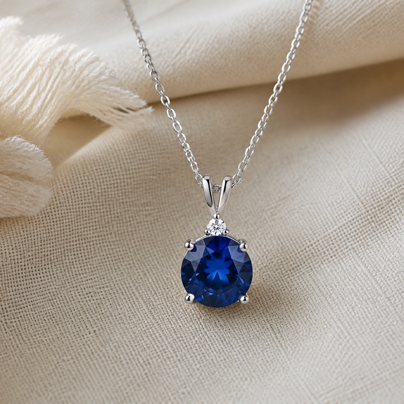 Collier en saphir à taille ronde