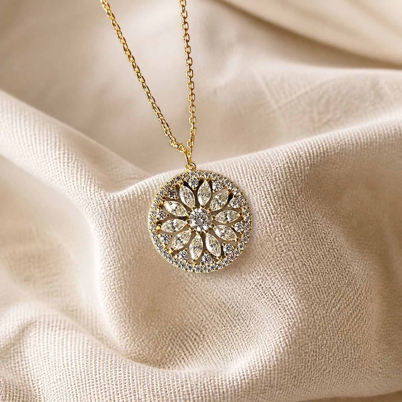 Collier Lavish Sunflower en zirconium