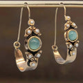 Boucles d'oreilles en argent classique avec cabochon en perle vert menthe