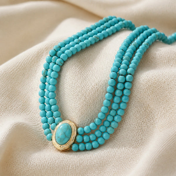 Collier ras du cou à trois brins turquoise