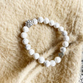 Bracelet en pierre naturelle avec pendentifs en forme de patte et de cœur – design fait main
