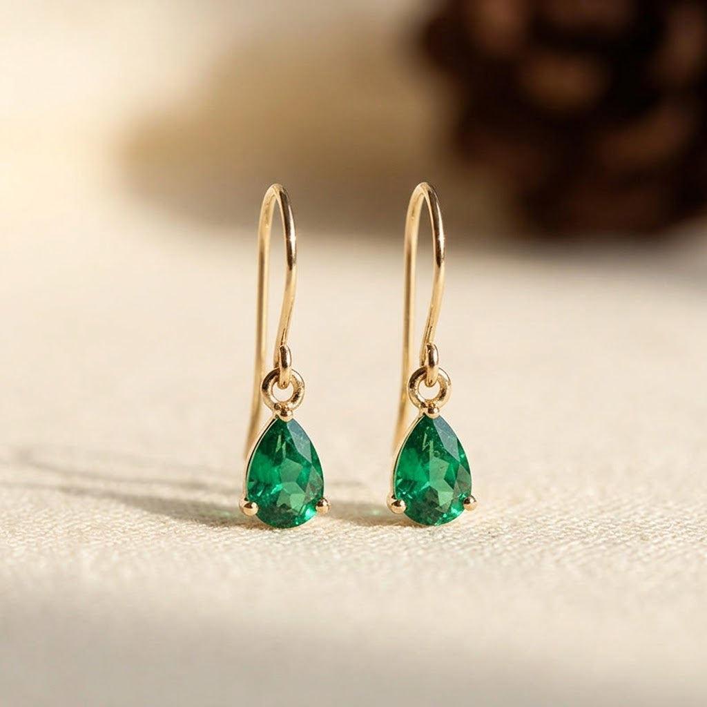 Boucles d'Oreilles Pendantes Émeraude Goutte en Or