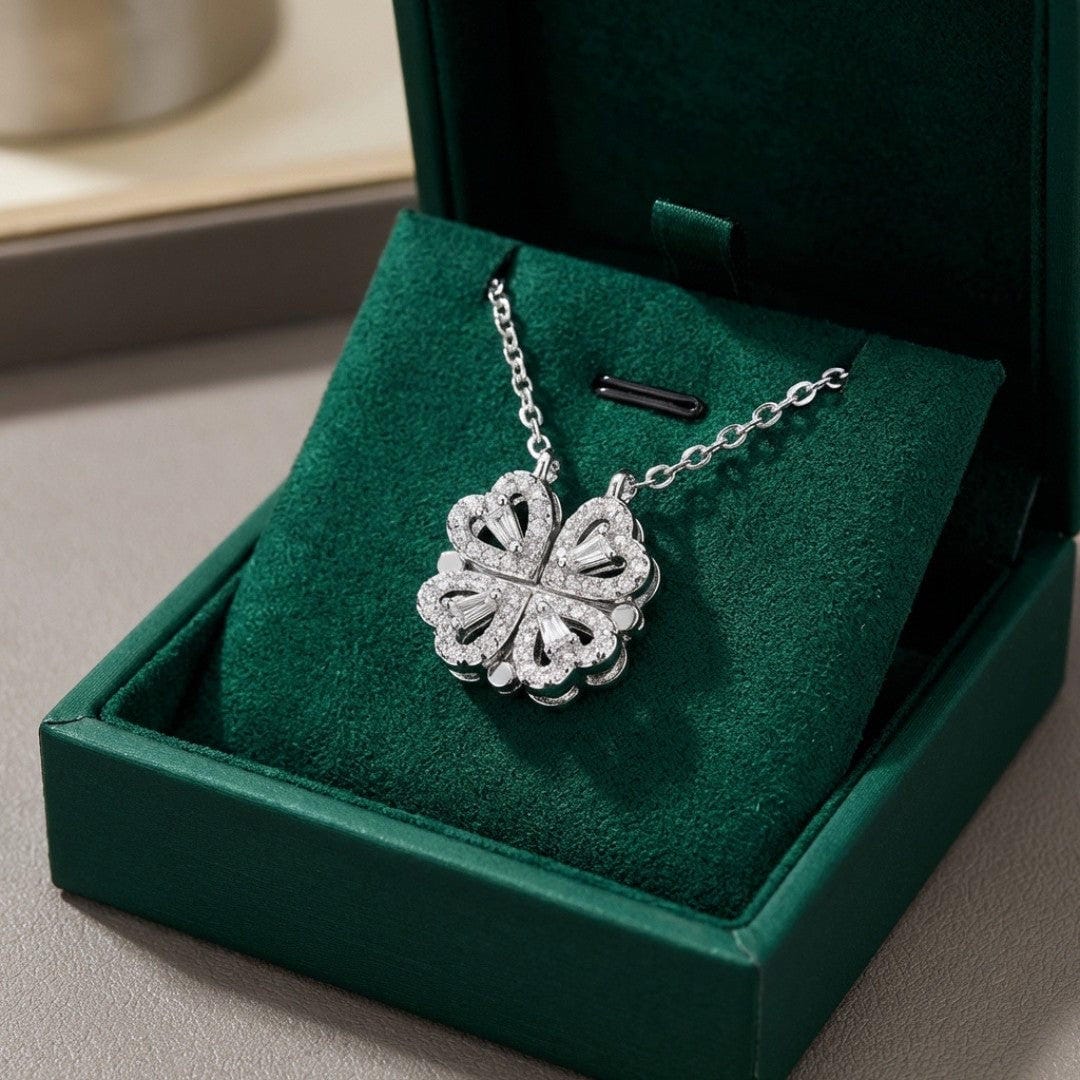 Collier en or Clover avec pendentif en forme de cœur en zircon