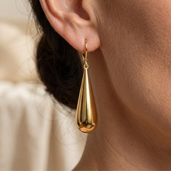 Superbes boucles d'oreilles en forme de goutte allongée