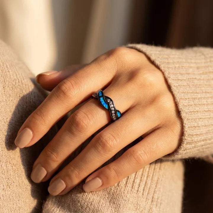 Bague torsadée incrustée argentée