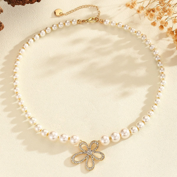 Collier Pendentif Floral Helmi