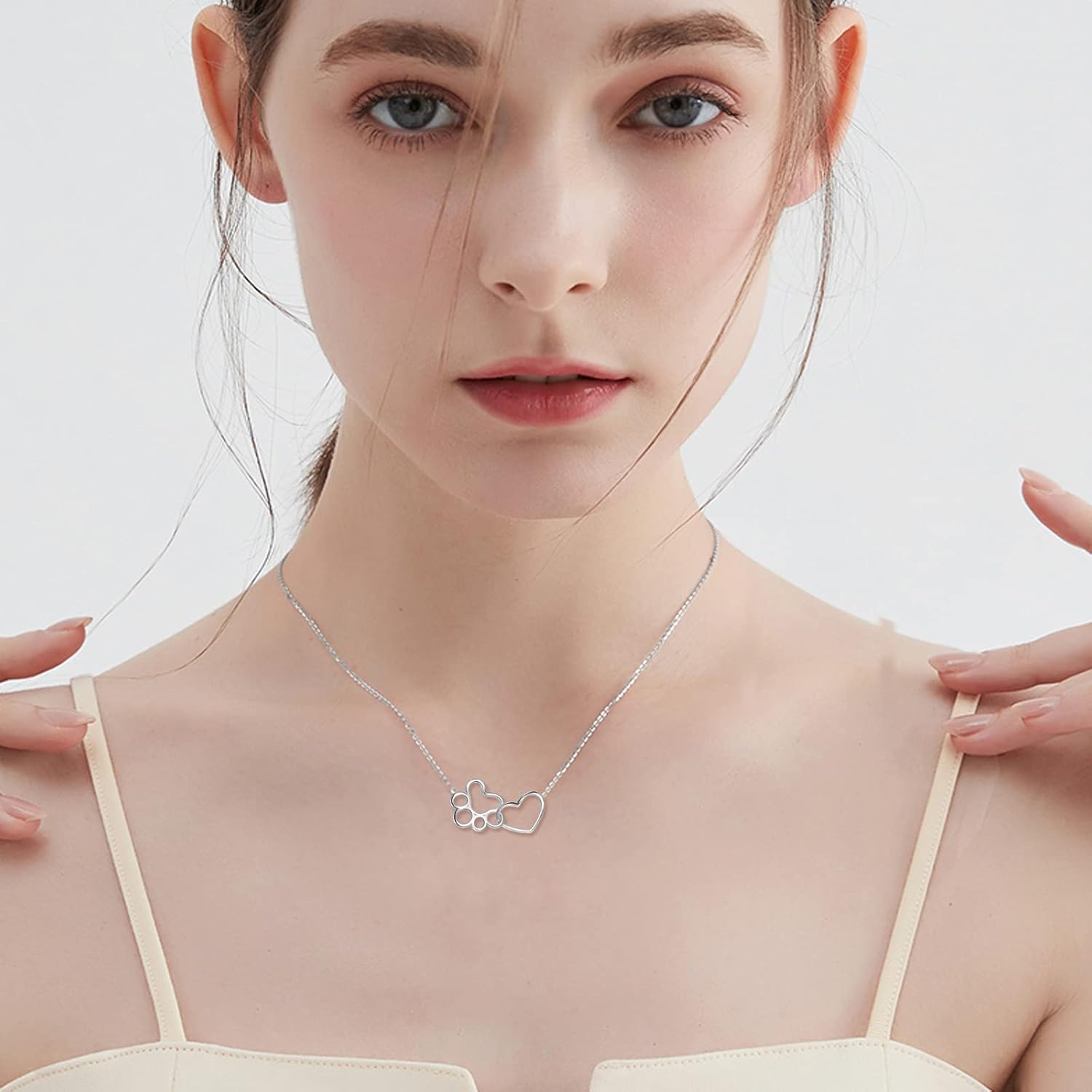 Collier en argent sterling avec pendentif en forme de cœur en cristal