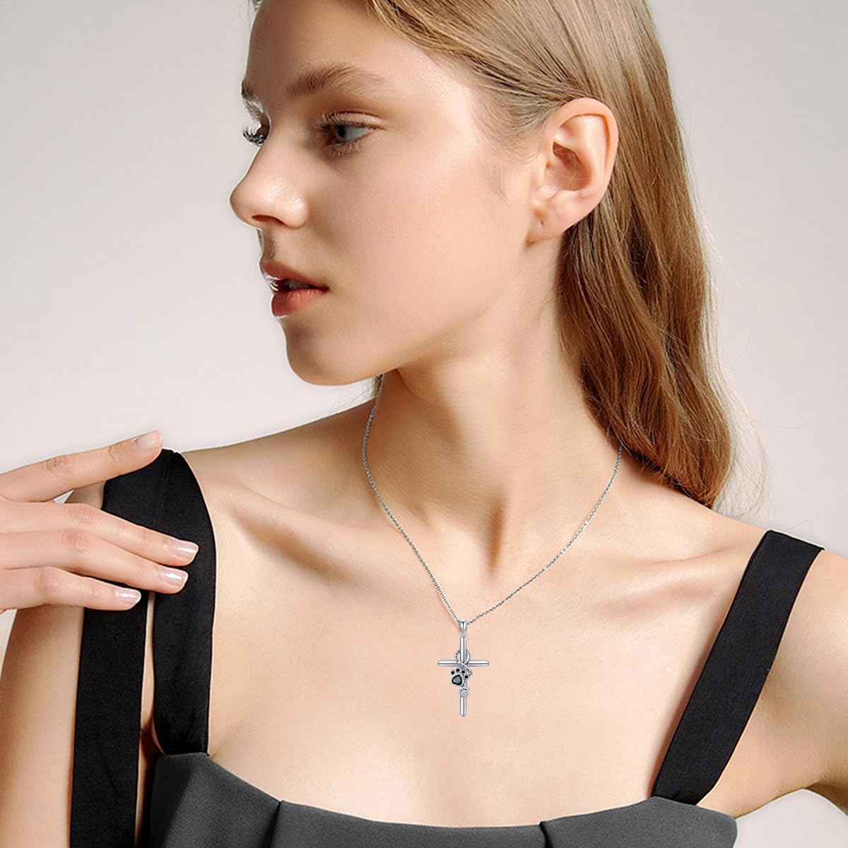 Collier en croix et patte en argent sterling 925