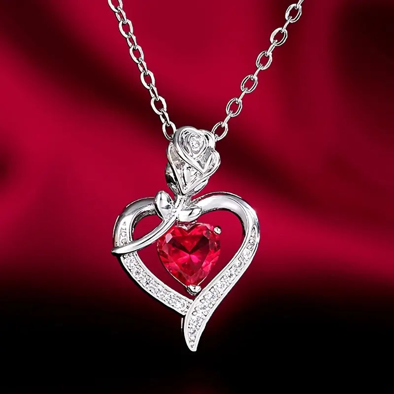 Collier Pendentif Rubis Cœur en Argent