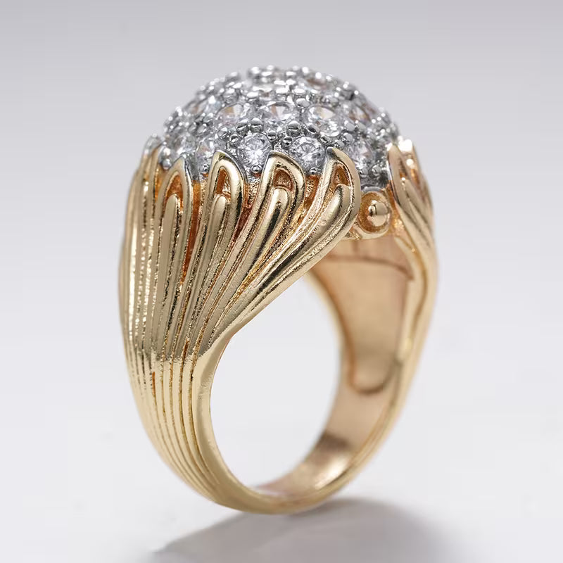 Bague en or vintage avec zircon rond