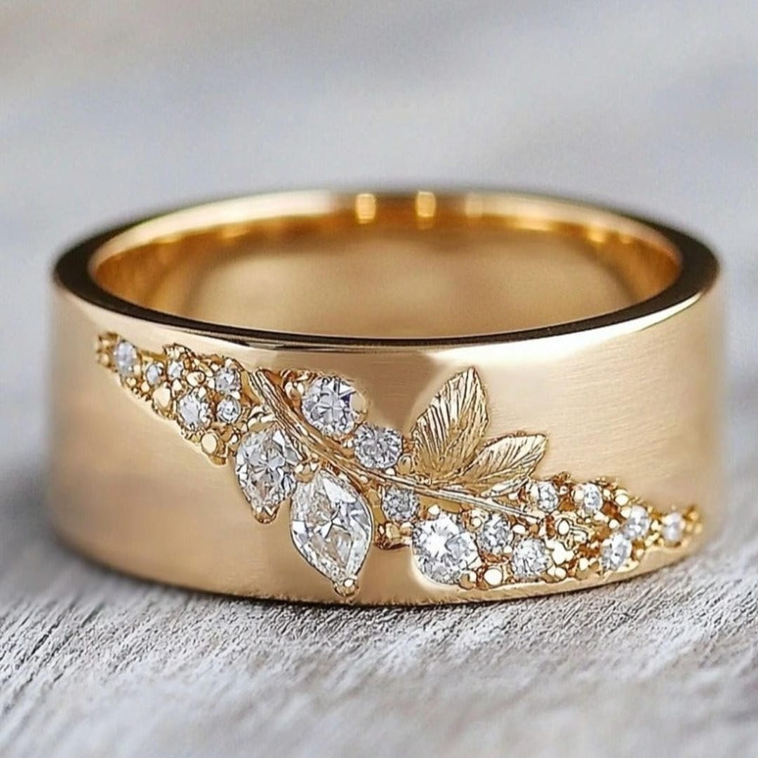Superbe Bague Feuille en Zirconium Doré