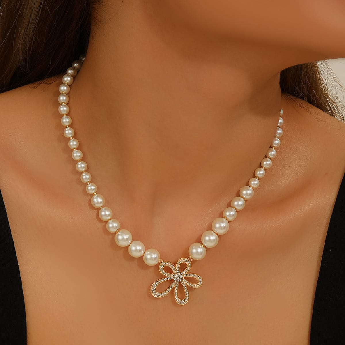 Collier Pendentif Floral Helmi