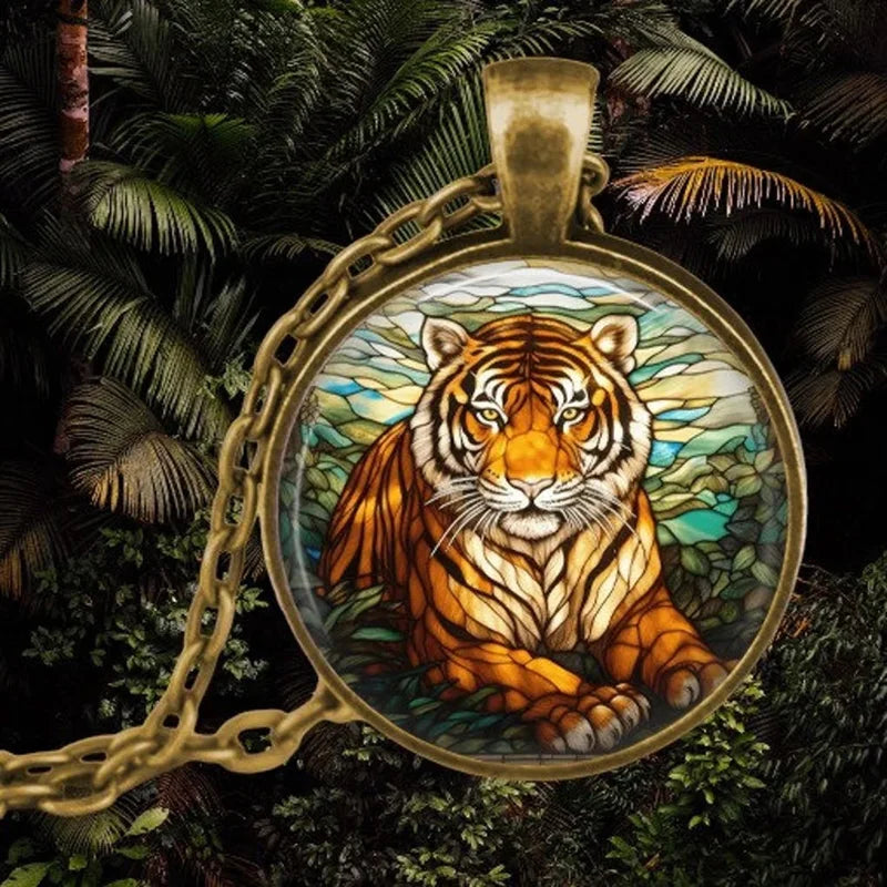 Collier en verre avec pendentif animal esprit de la forêt
