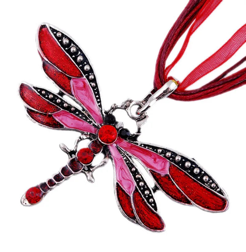 Collier pendentif libellule en cristal