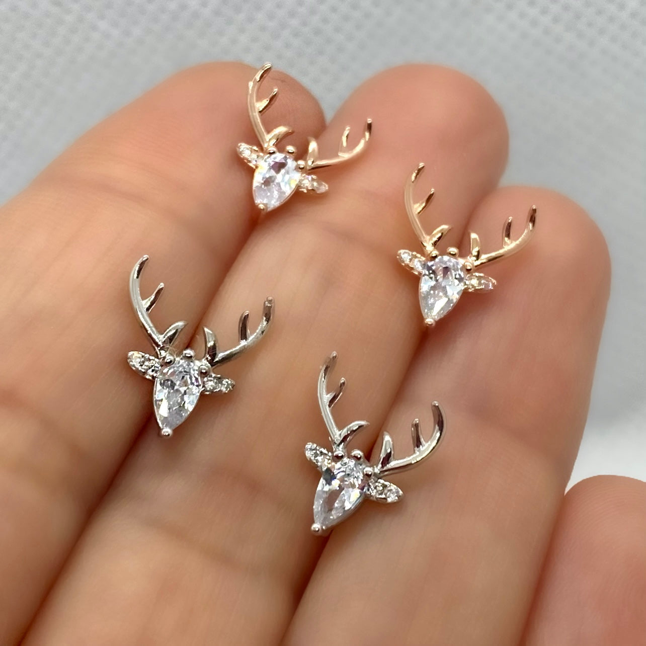 Boucles d'oreilles Sarvi avec zircon clair