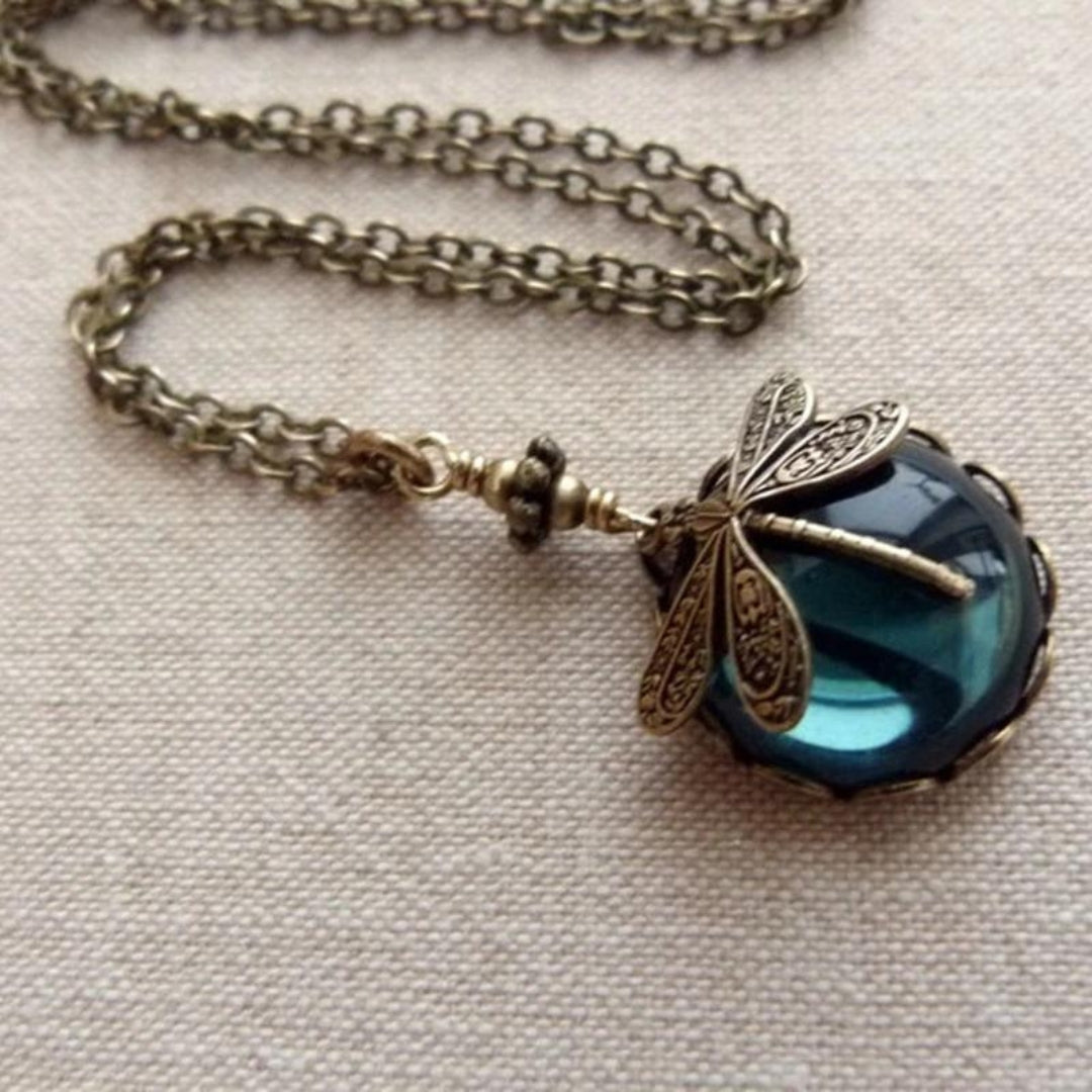 Collier vintage en forme de libellule