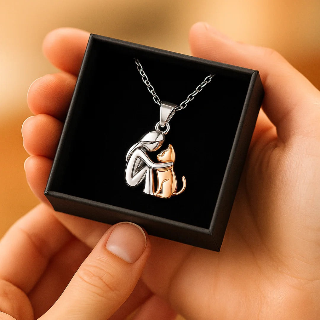 Collier pendentif chat câlin
