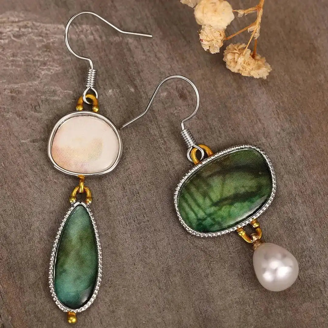 Boucles d'oreilles vintage vertes et blanches en pierre