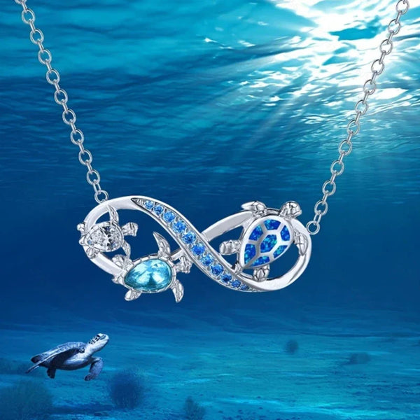 Collier tortue en strass étincelants
