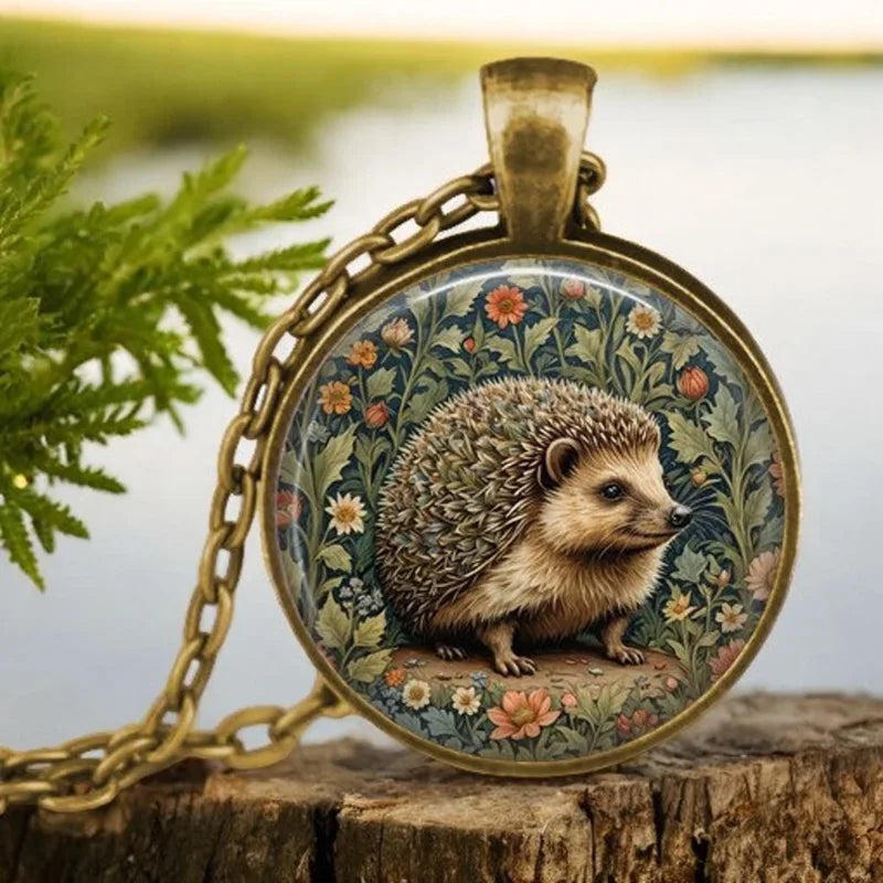 Collier en verre avec pendentif animal esprit de la forêt