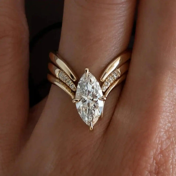 Bague en forme de marque