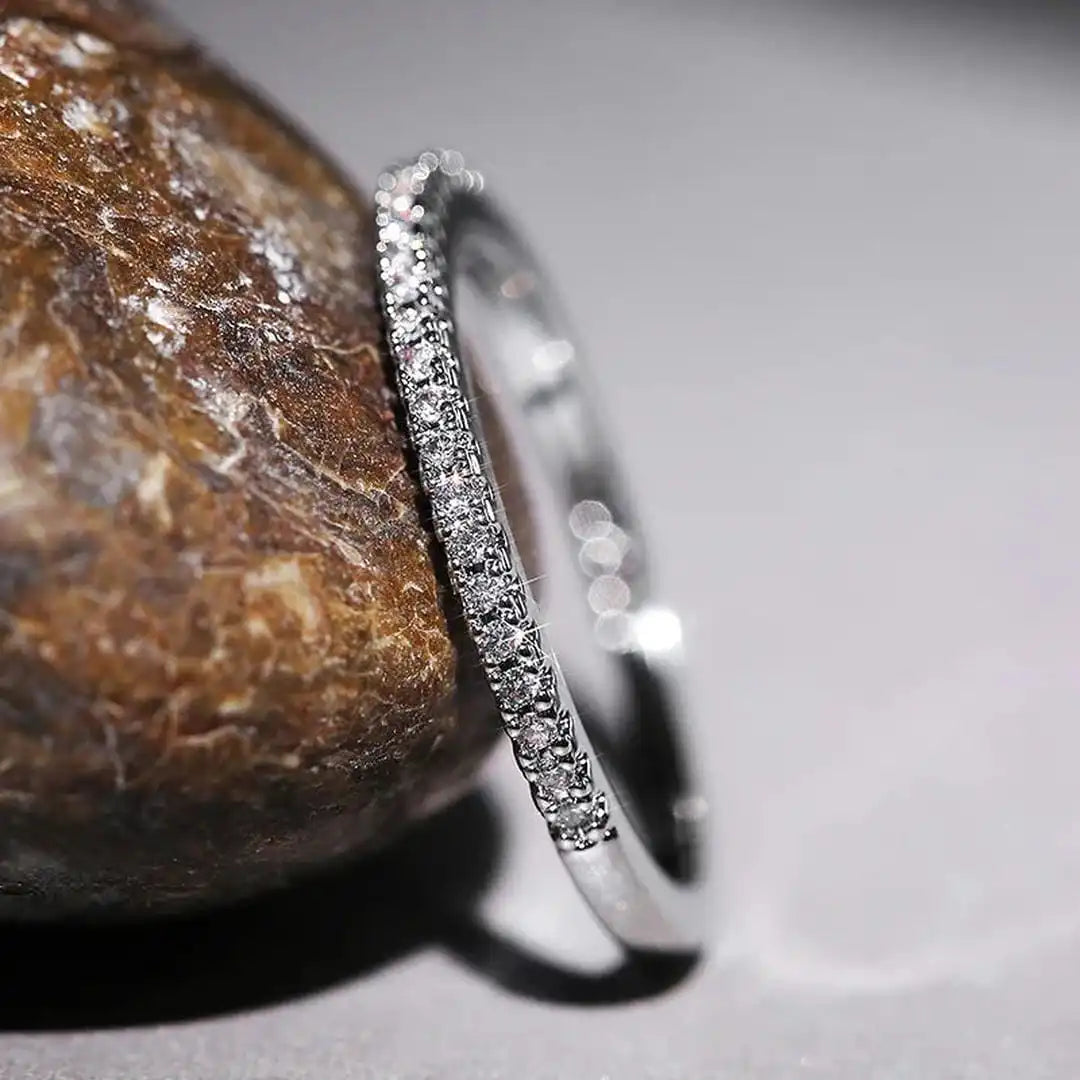 Bague Élyse Minimaliste en Zirconium