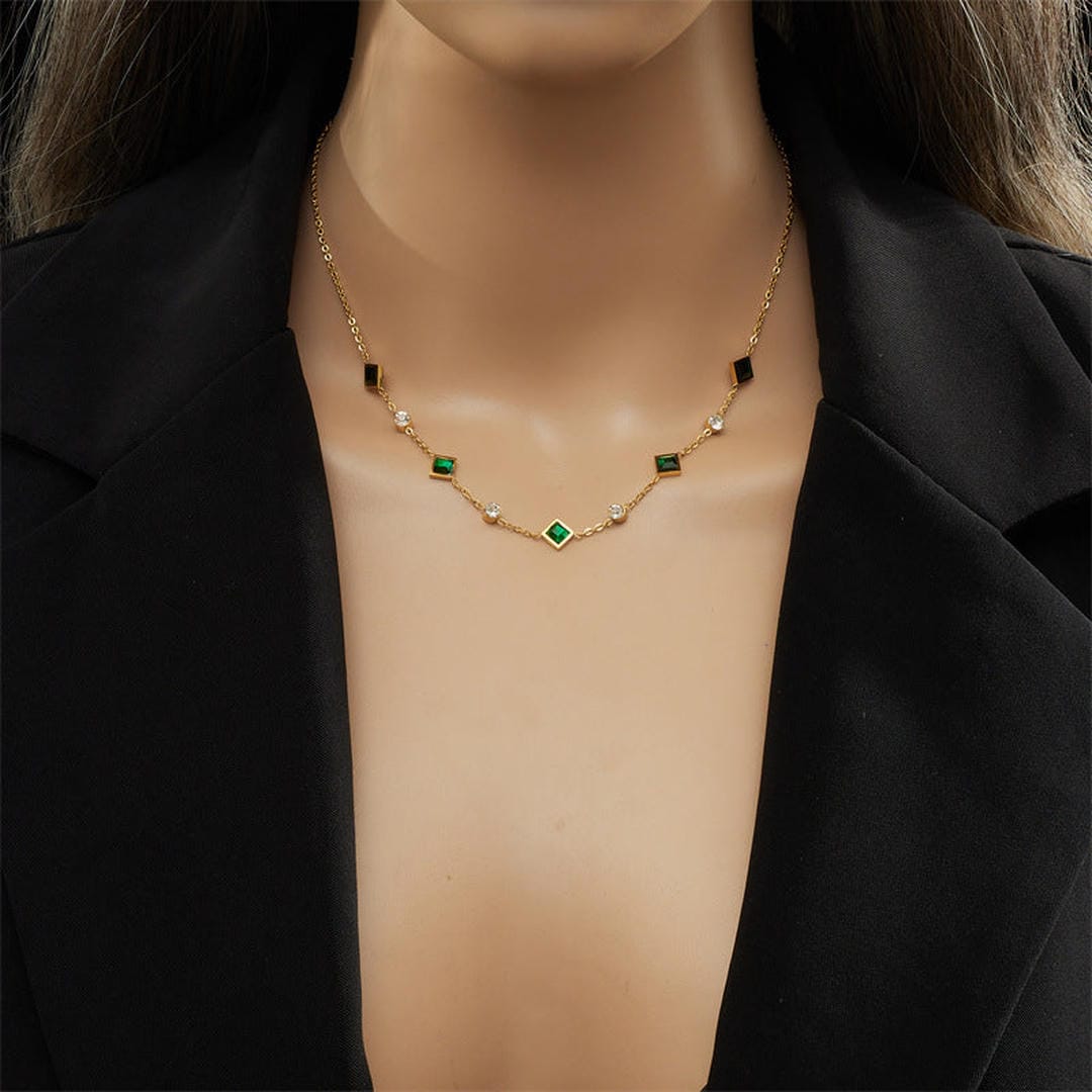 Collier Pendentif Émeraude Royal