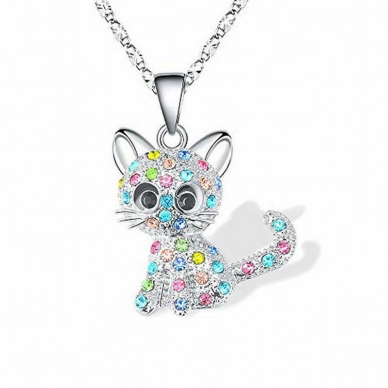 Collier en zirconium coloré avec de petits chats argentés