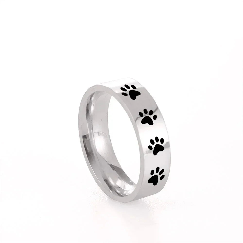 Bague en acier inoxydable avec empreinte de patte faite à la main