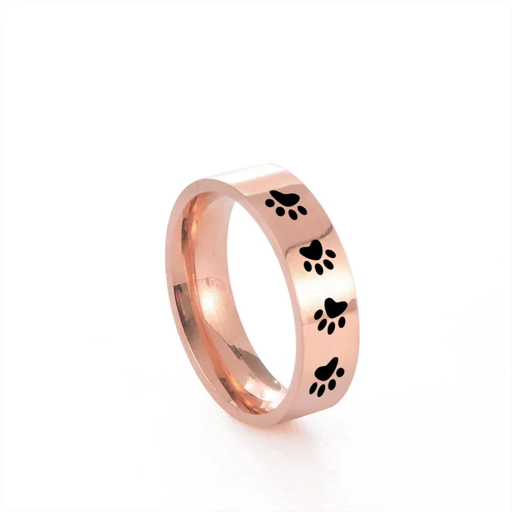 Bague en acier inoxydable avec empreinte de patte faite à la main