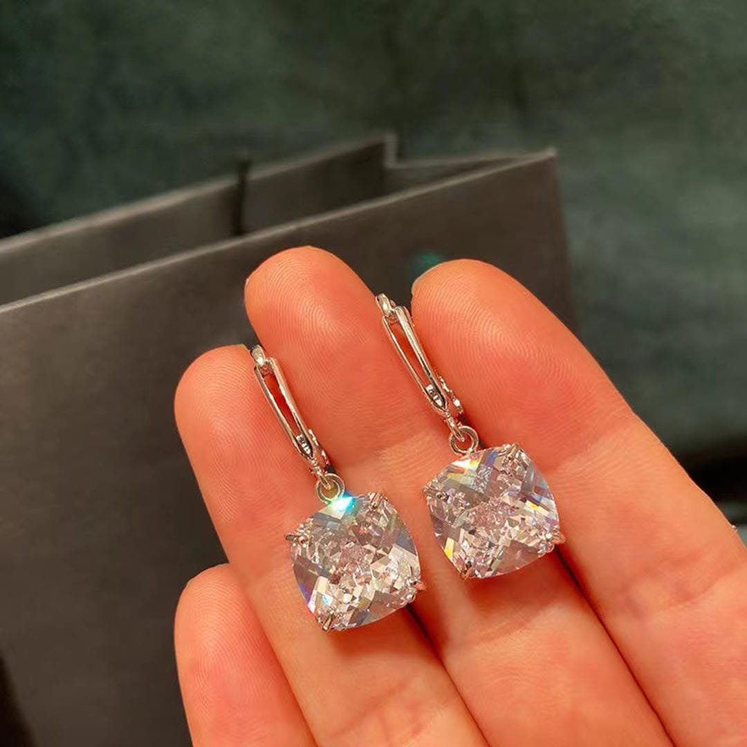 Boucles d'oreilles en zirconium en forme de goutte en or blanc