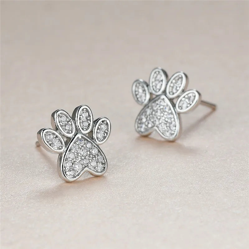 Boutons en forme de patte de zircon blanc – design en forme de cœur