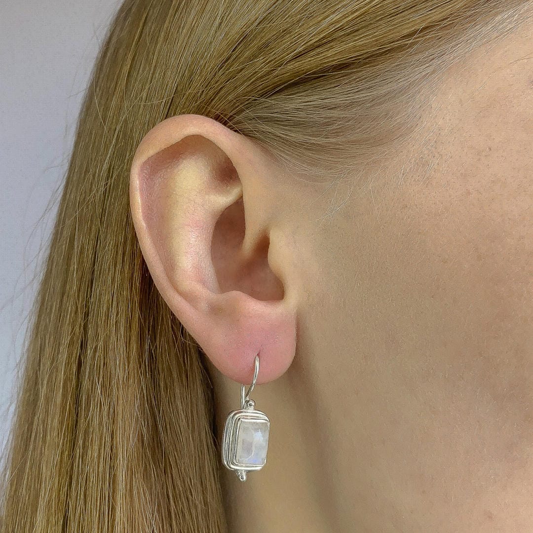 Boucles d'oreilles en pierre de lune Neliö